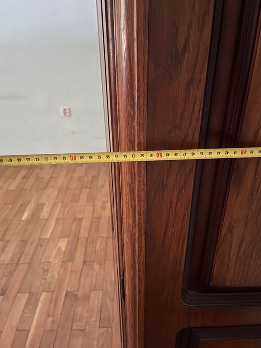 Set Dormitor masiv  din lemn , cu dulap , pat , noptiere și comoda  !!