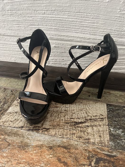 Рокля Stoyan Radichev