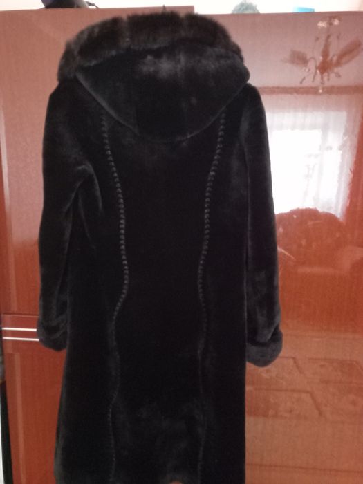 Шуба мутоновая б/у