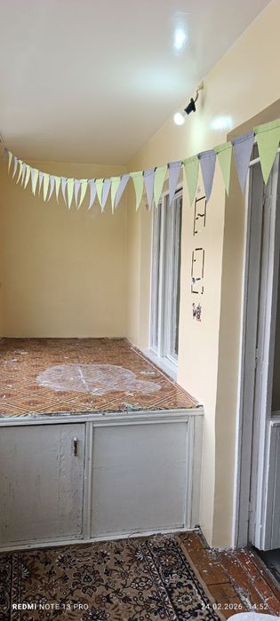 Юнусабад -11 мега ПЛАНЕТ 2х комнатная пустая квартира