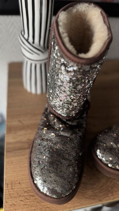 Дамски UGG номер 40