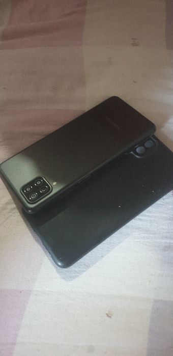 Samsung A12 qora