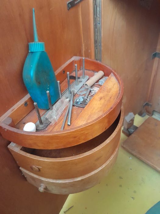 Продаю швейную машинку