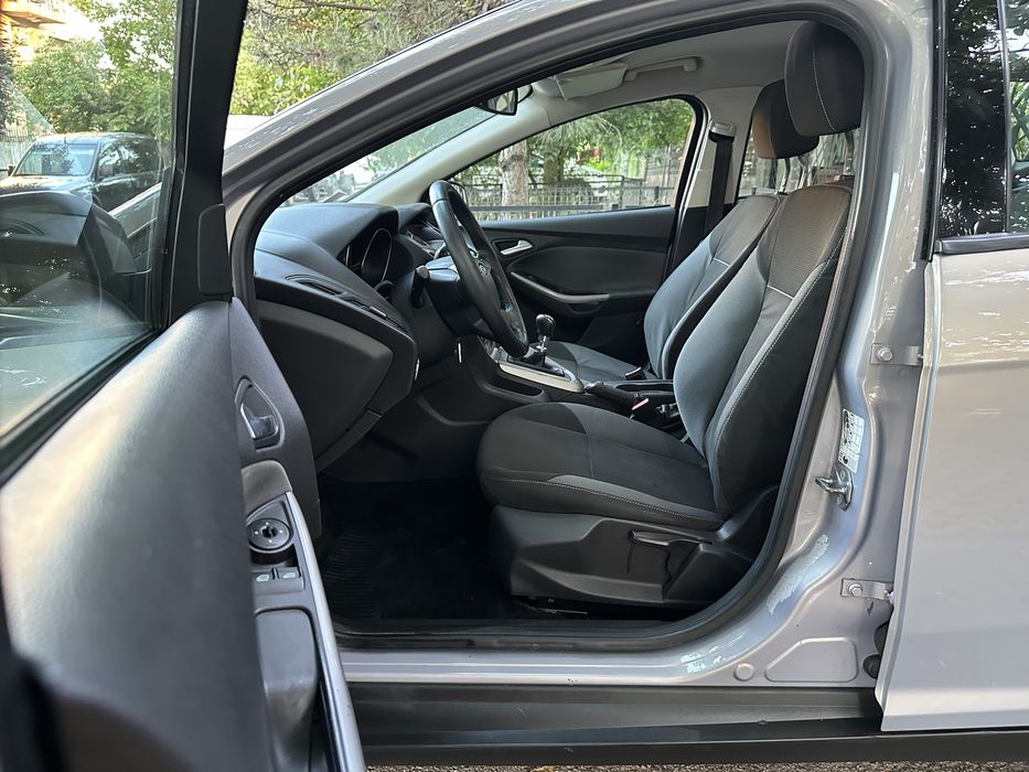 FORD Focus 2012 — imagine 5