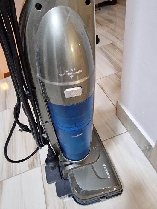 Apirator cu aburi Hoover