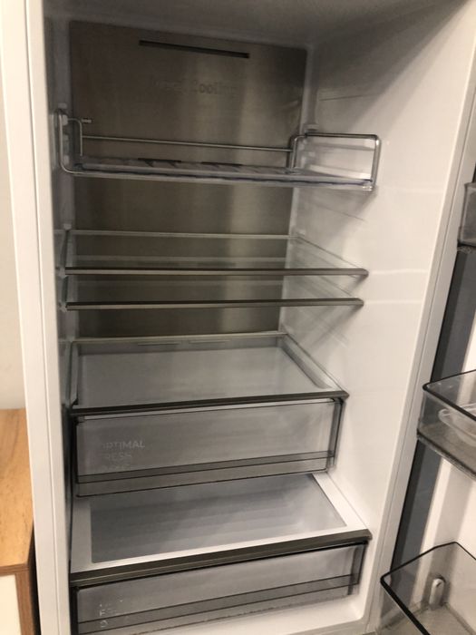 Холодильник Samsung