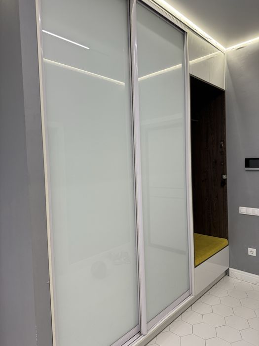 Встроенный шкаф в прихожую