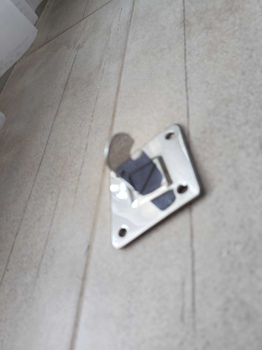 Стенна решетка, монтиран на стена апарат