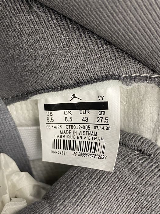 Jordan 11 Cool Grey