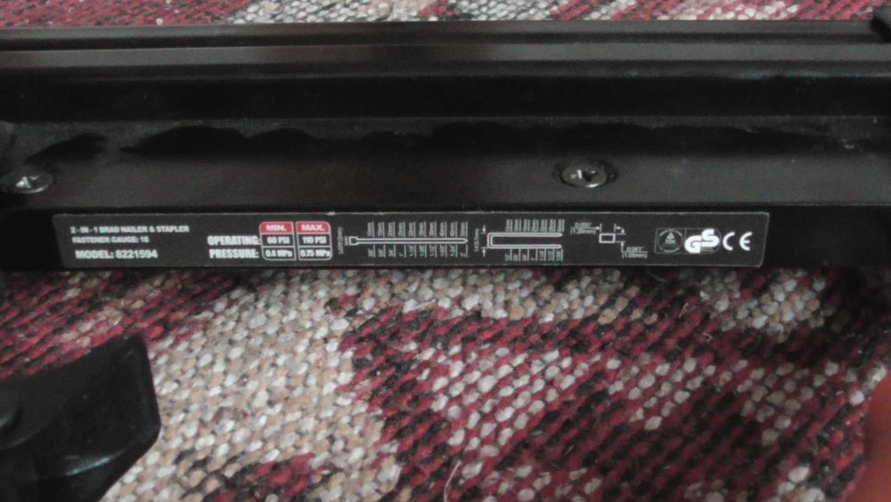 pistol capse cuie pe aer cu presiune nou nefolosit