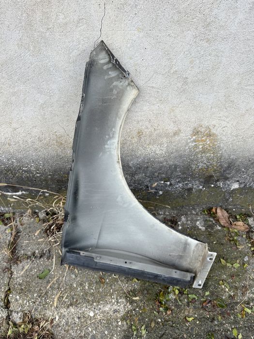 Aripa stanga fata Mercedes E W212 2009-2015