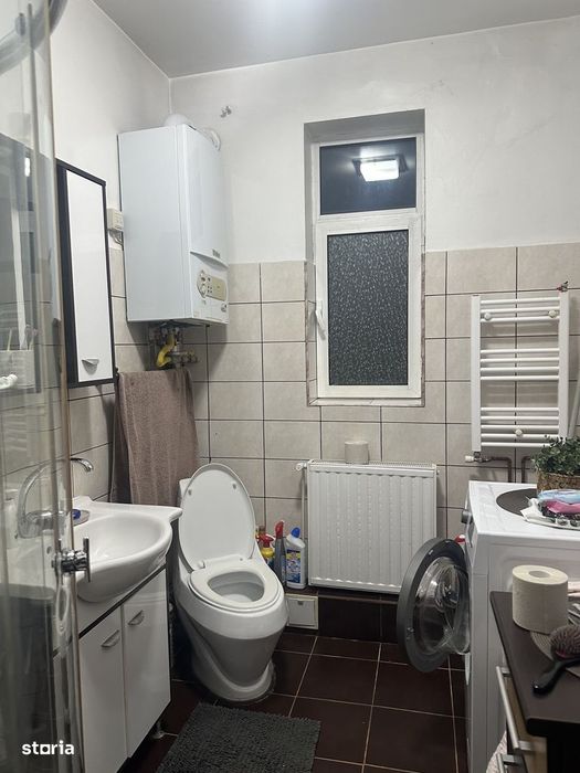 Campina - ultracentral - casa + Spațiu comercial - 215000 Euro