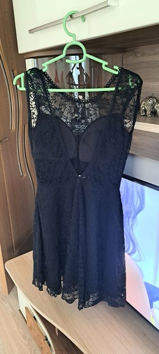Vand rochie neagra