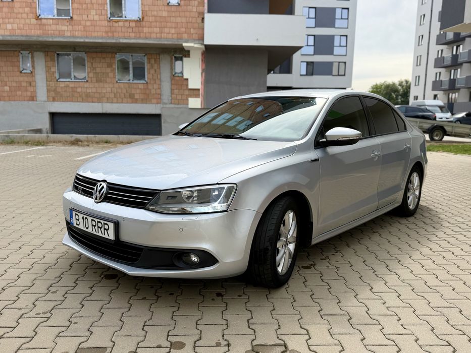 Volkswagen Jetta 1.6 TDi 2012 R-line Euro 5