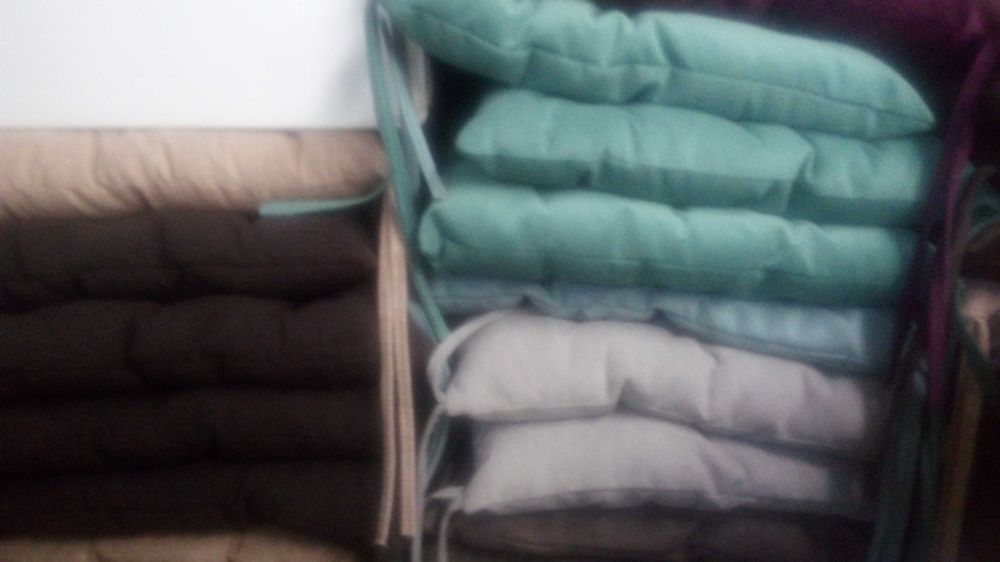 Подушки настульи недорого