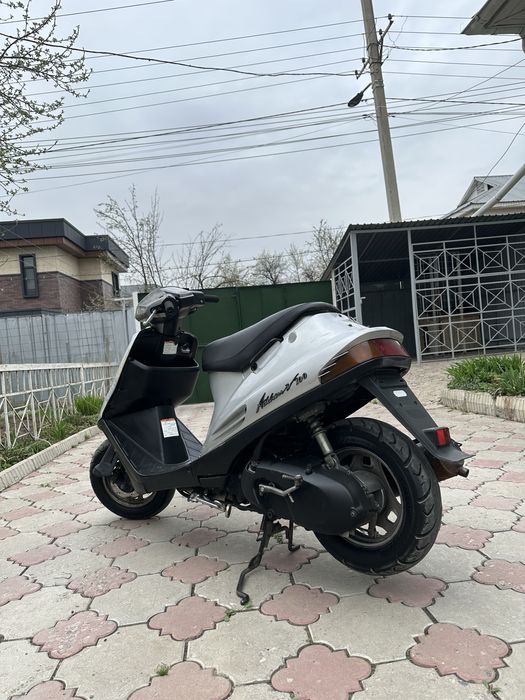 Suzuki adress v100