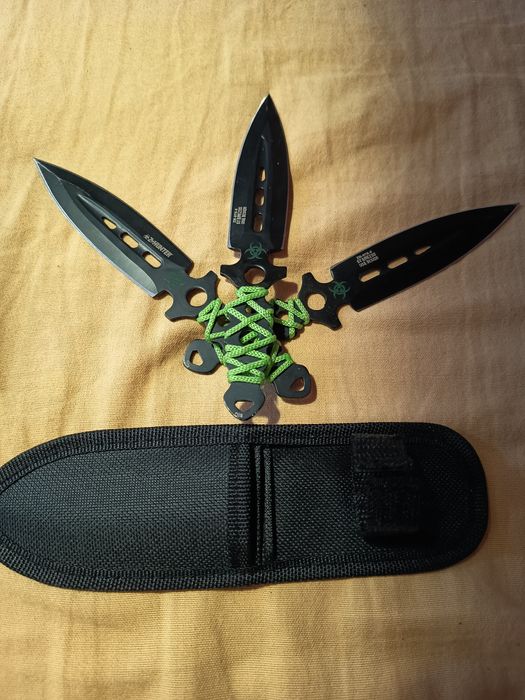 Cutite de aruncat set întreg