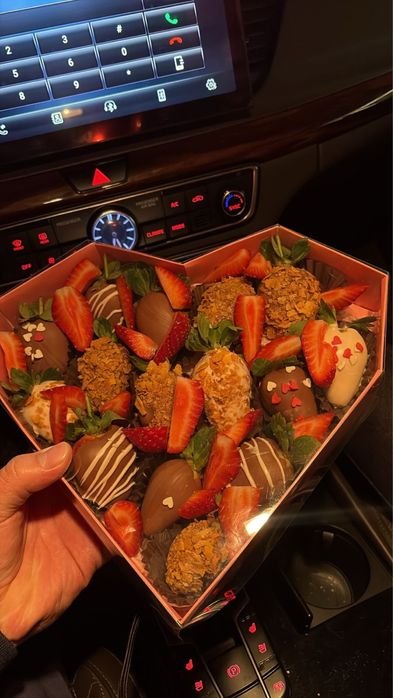 клубника в шоколаде 6990