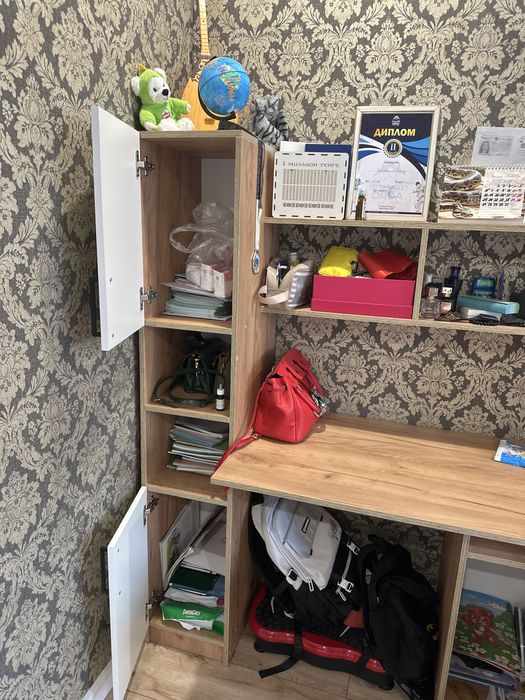 Письменный стол тумбо