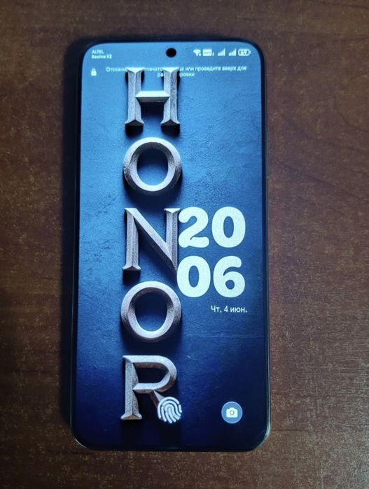 Продам смартфон Honor x9d 8/256