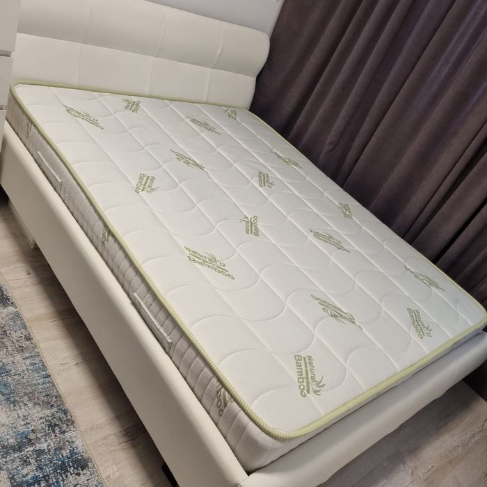 Vând pat matrimonial tapițat  160 × 200 cm – set complet