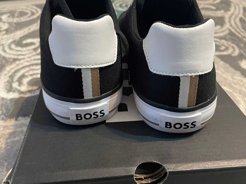 BOSS Sneakers- Aiden Tenn nr 41