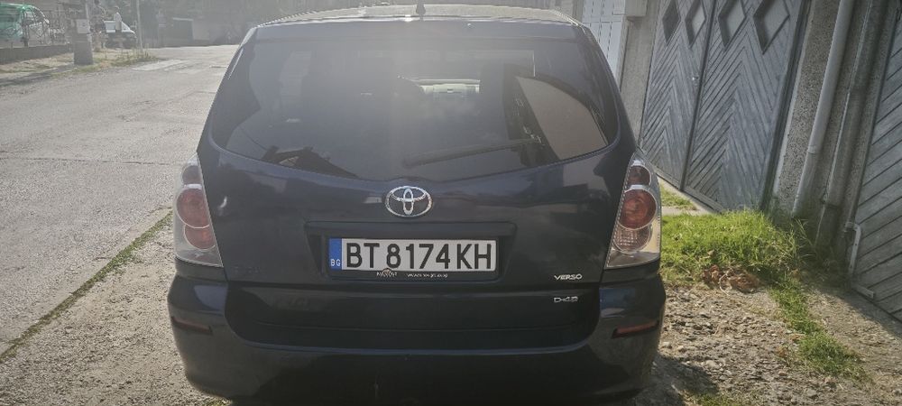 Тойота Корола версо