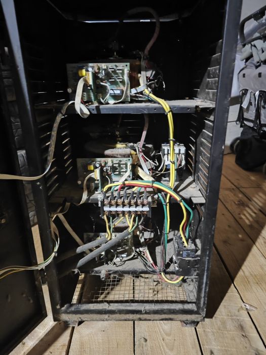 стабилизатор напряжения