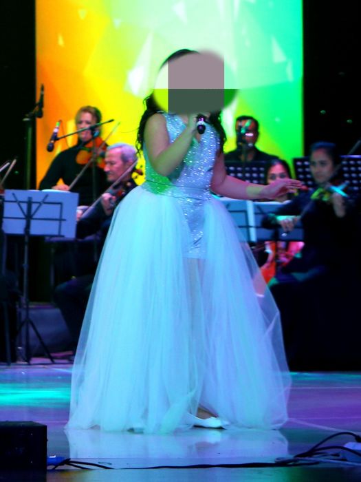 Шикарный костюм для выступлений и праздников