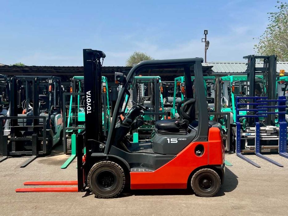 Вилочный погрузчик ( Кара)