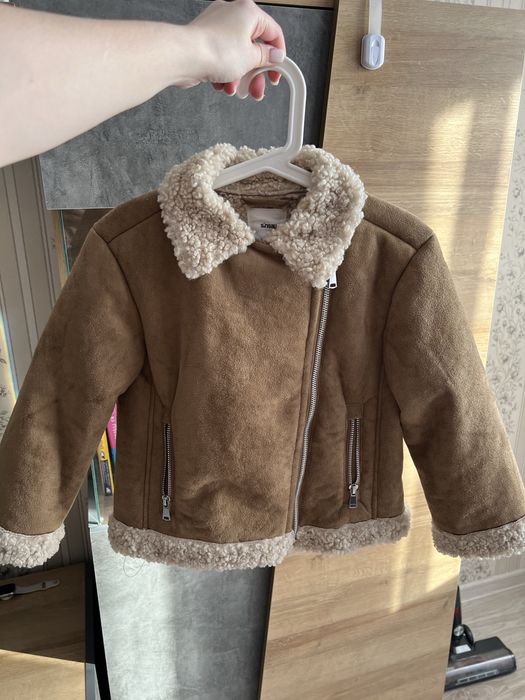 Продам дубленку на девочку