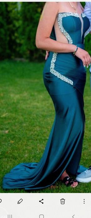 Vând rochii de ocazie