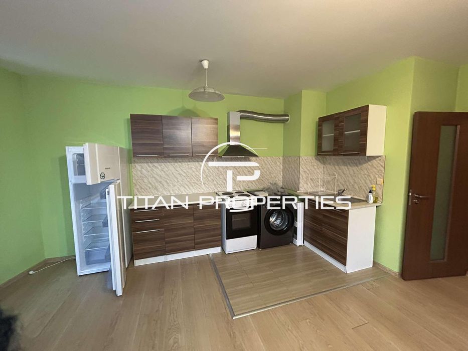 Тристаен апартамент, под наем, Център