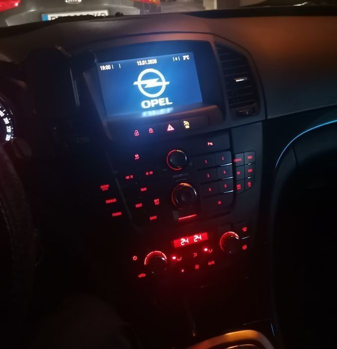 Опел Инсигния 2011г.