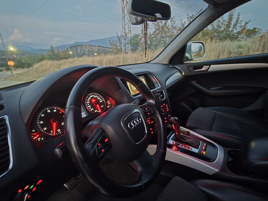 AUDI Q5 2.0 S line