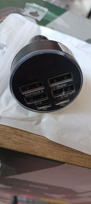Авто USB зарядно+волтметър