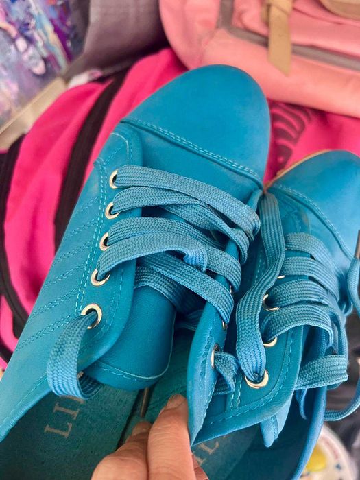 тюркоазени кецове обувани веднъж