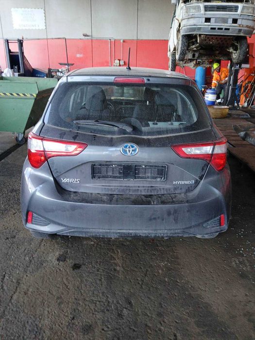 Toyota Yaris 1.5 HIBRID/Тойота Ярис 1.5 хибрид 2018