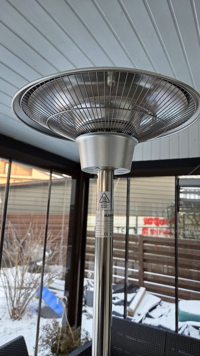 Vând încălzitor electric de terasă