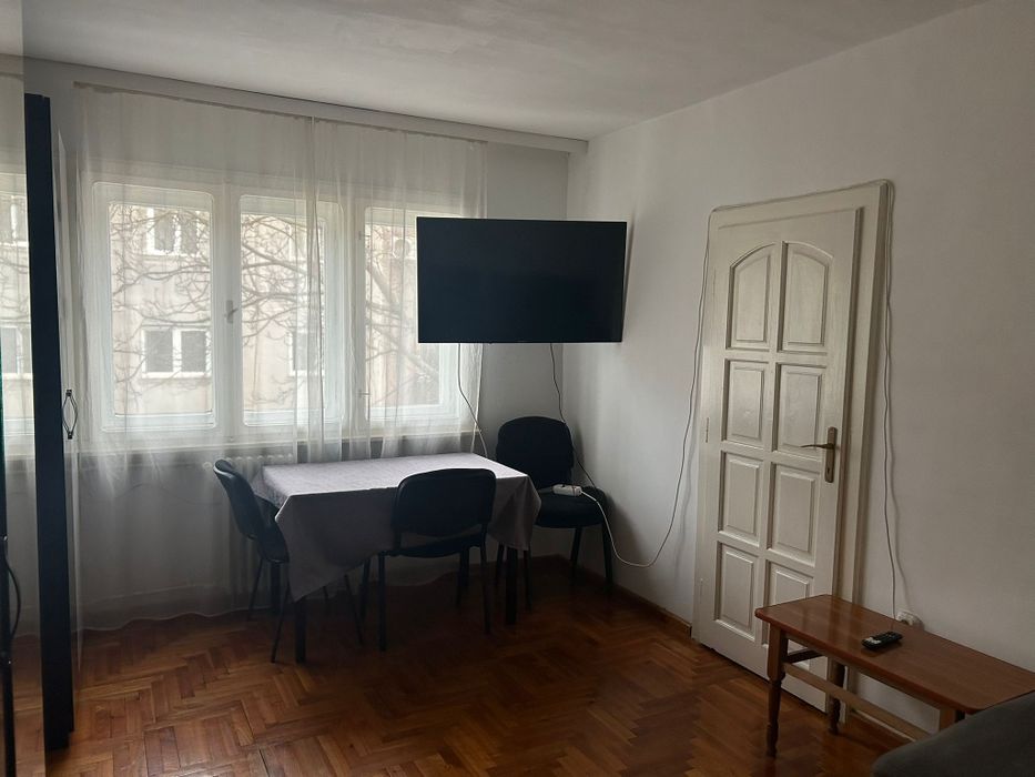 Apartament de închiriat cu 2 camere