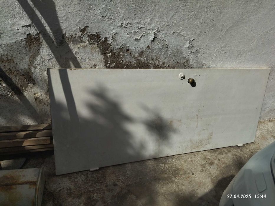 Б/у тахта эшик сотилади