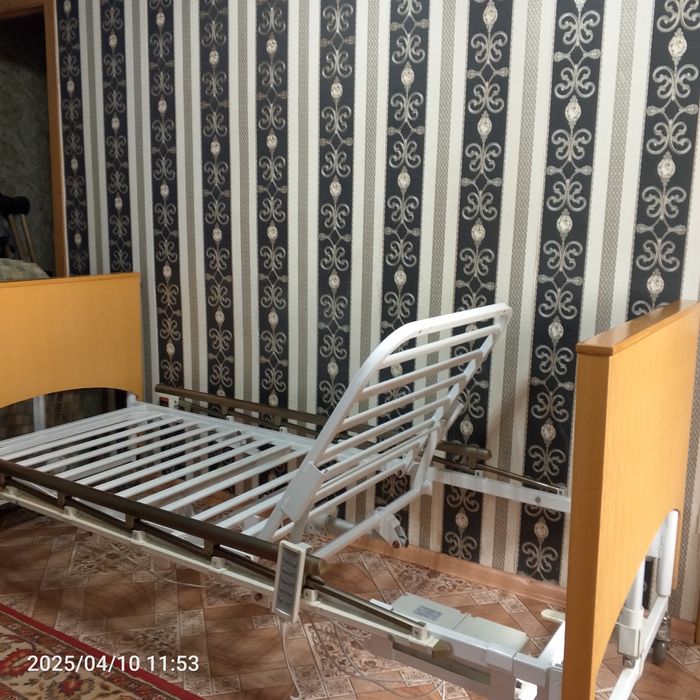 Кровать для инвалидов, пенсионеров