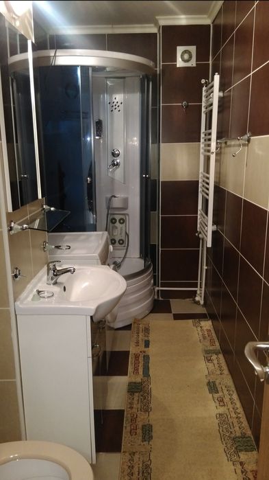 Închiriez Apartament cu o Camera