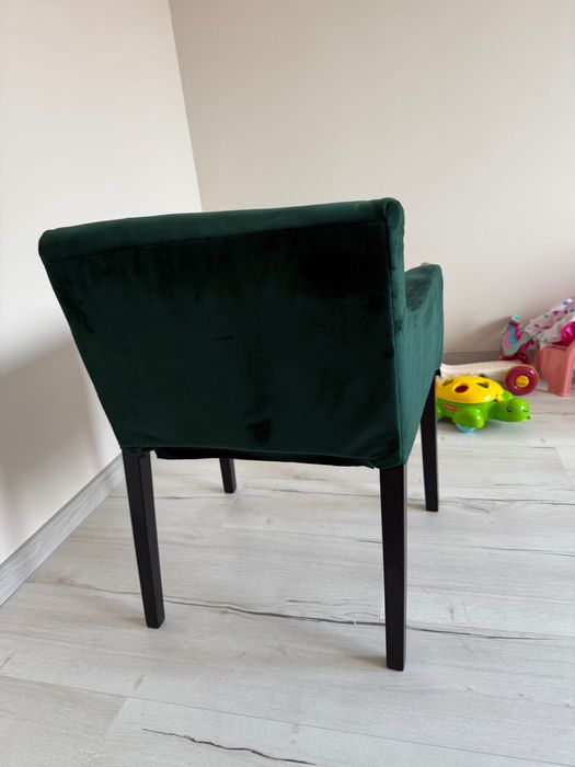 Стол с облегалки за ръце /кресло/