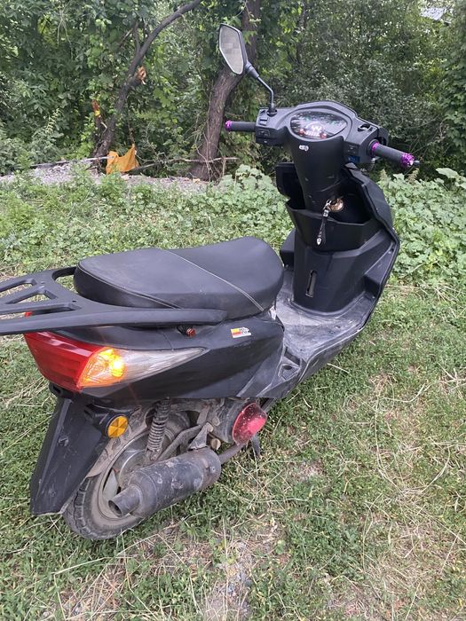 продам мопед М8.