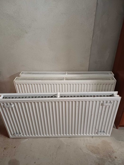 Vand 3 radiatoare