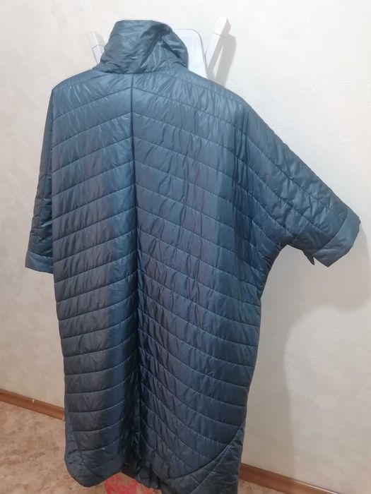 Продам весенне-осеннее пальто.  Торг