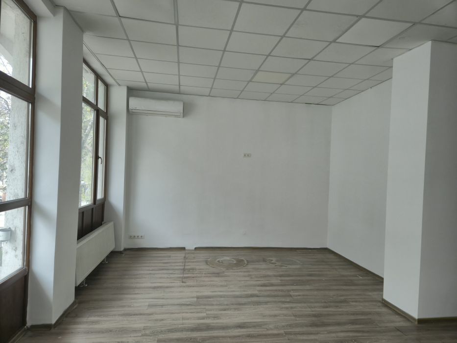 Spațiu comercial de închiriat