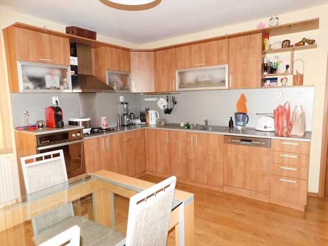 Продава се Къща в Търговище, Център - 150 кв.м за 1350 €/кв.м - Снимка #1