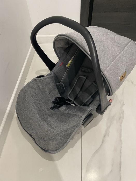 Кошче за кола за новородено